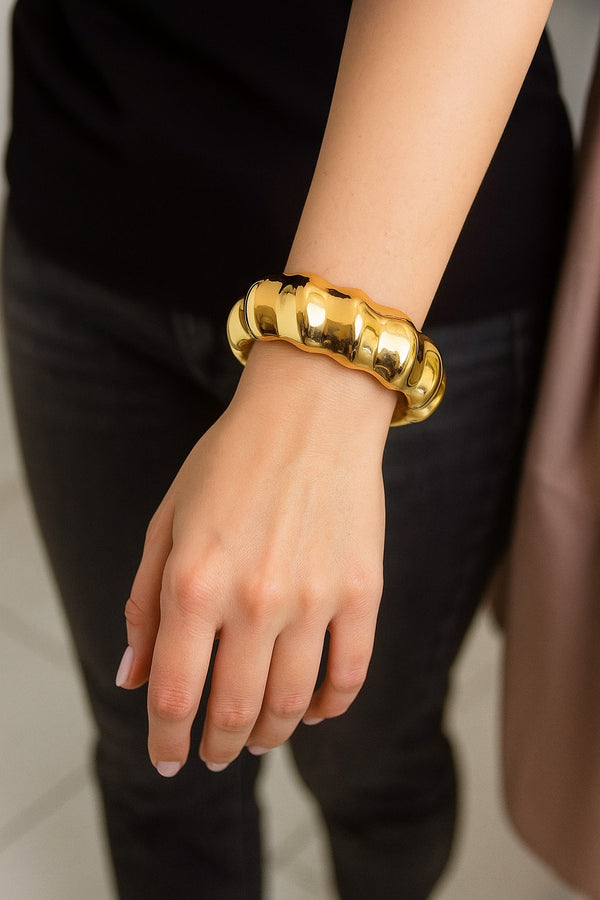 Wavy Statement Bracelet – BR-21