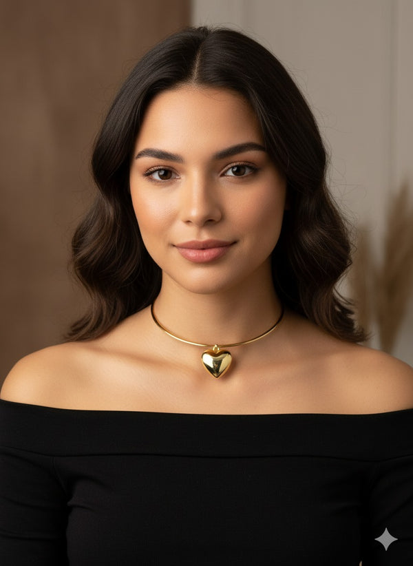 Necklace with a shiny heart pendant NE-20