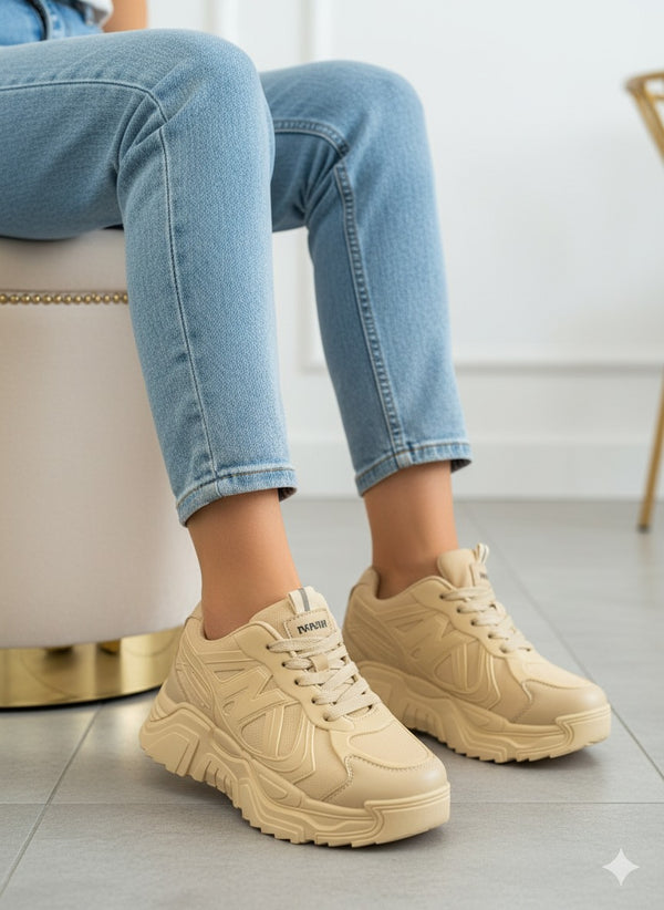 Sneakers Featuring a thick comfort L-760