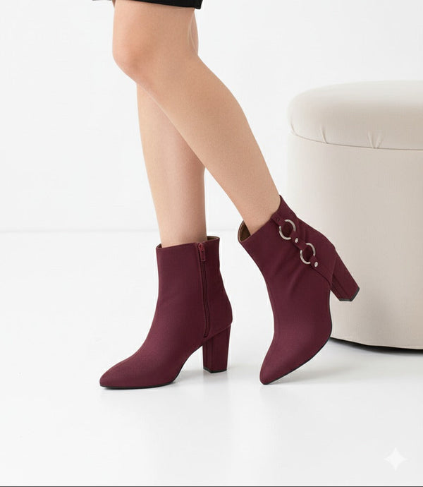 حذاء كاحل أنيق بتفاصيل حلقة معدنية B-49