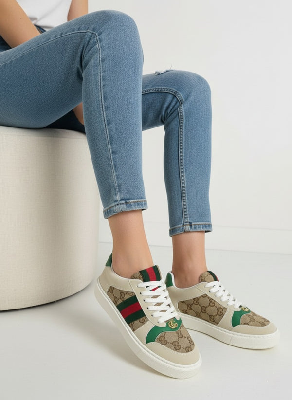 Sneaker featuring signature side stripes SN-18